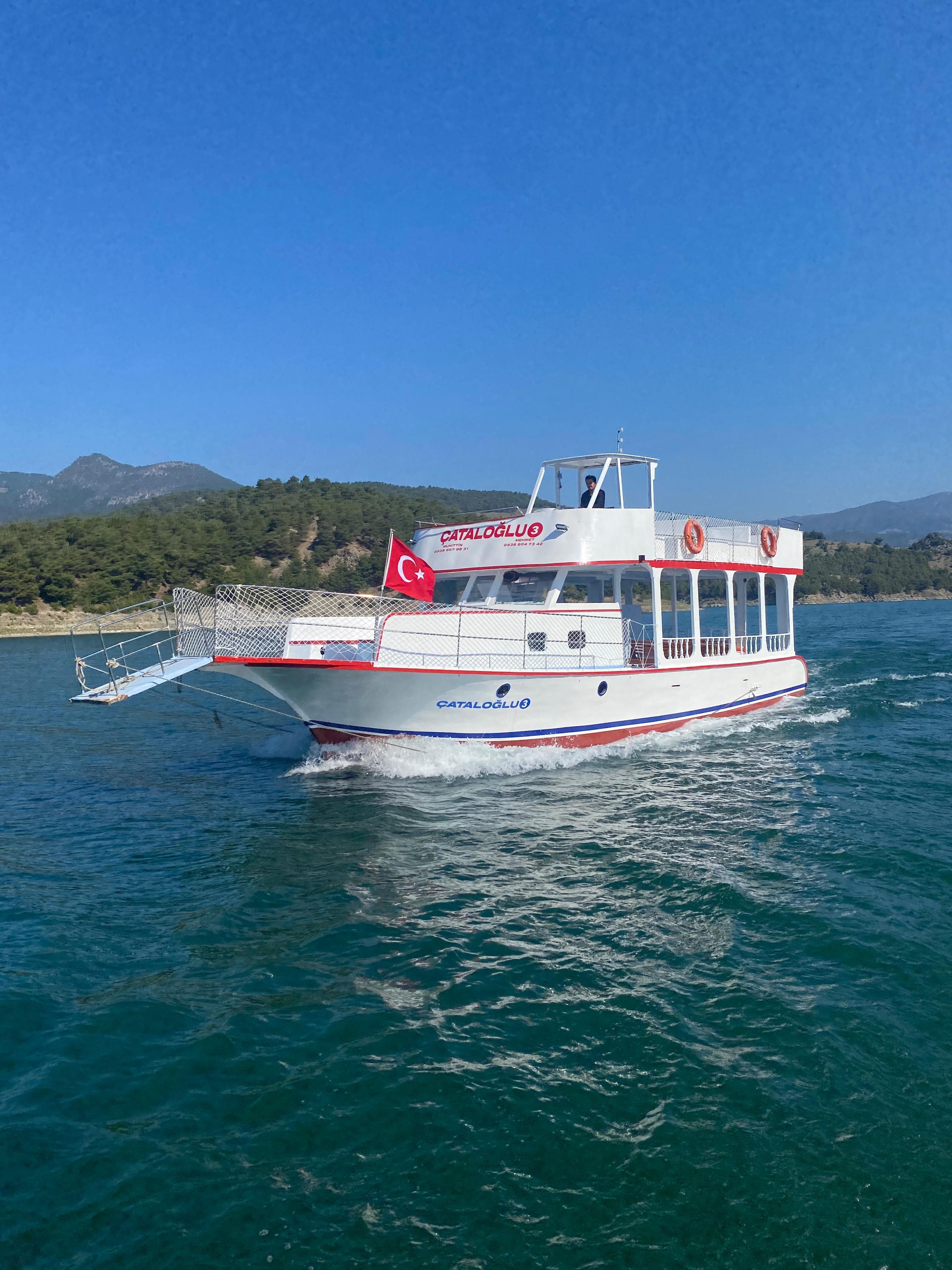Şahinkaya Kanyonu Standart Tekne Turu — Çataloğlu Turizm